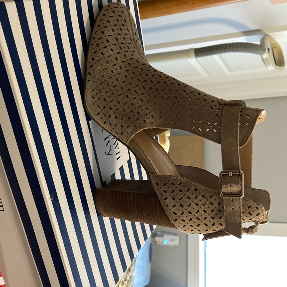 Zipper booties